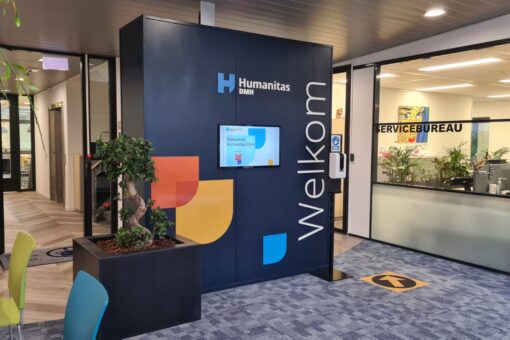 De entree van het hoofdkantoor van Humanitas DMH in Nieuwegein